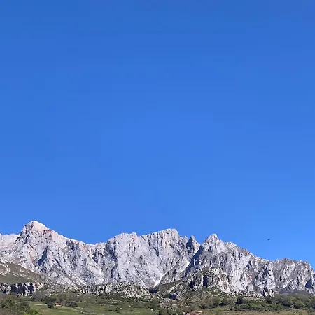 Aire De Picos Sur * Brez