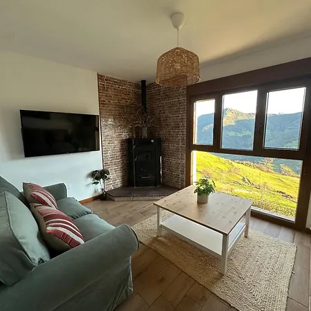 Aire De Picos Sur 度假居 Brez